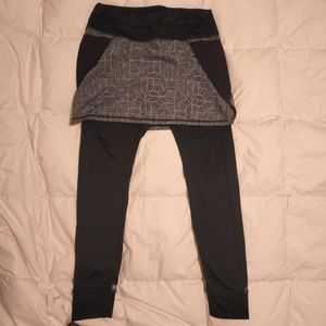 Perfect for cooler weather! ATHLETA COLLECTION 2 in 1 TIGHT size M/Medium
